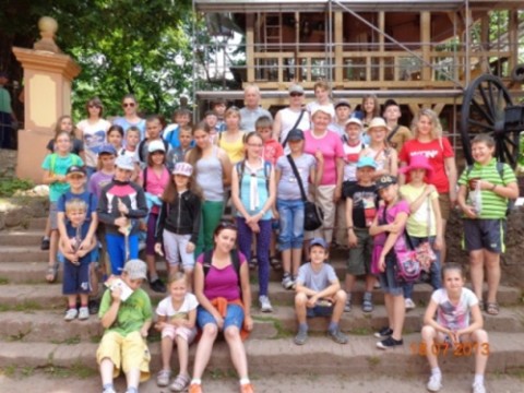 Grupa dzieci z Iwieńca, fot.: odraniemen.org