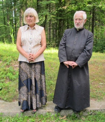Irena Siz i ksiądz Jan Wasilewski