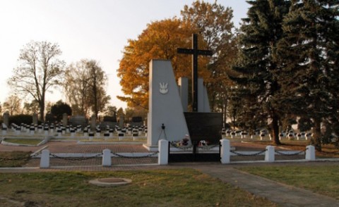 Cmentarz wojenny w Milejowie, gdzie pochowani są m.in. żołnierze 76 Lidzkiego pułku piechoty im. Ludwika Narbutta, fot.: www.1939.pl