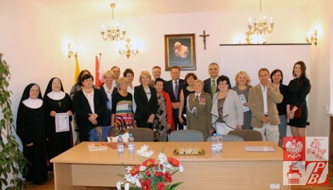 Zdjęcie pamiątkowe uczestników spotkania