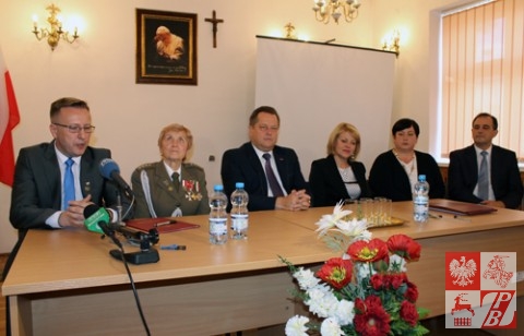 Uczestnicy konferencji prasowej, od lewej: Artur Kondrat, Weronika Sebastianowicz, Jarosław Zieliński, Andżelika Borys, Barbara Kuklewicz, Jan Stanisław Kap