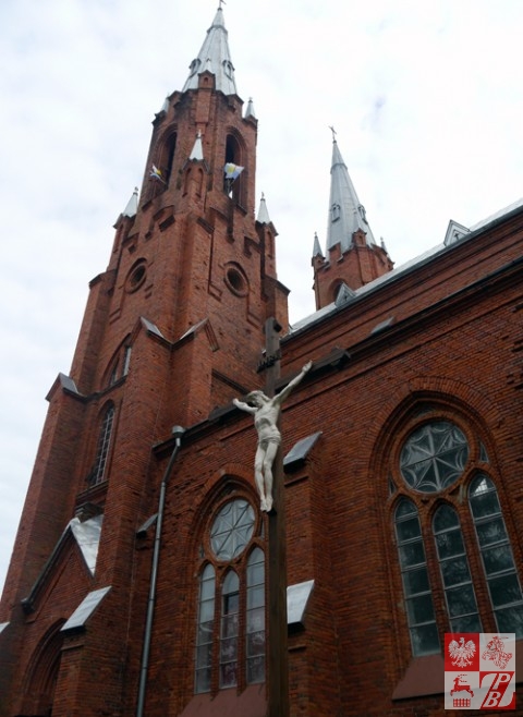 Wieże kościoła w Widzach wznoszą się 59 metrów nad ziemią