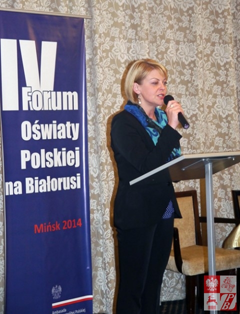 Andżelika Borys przemawia na IV Forum Oświaty Polskiej w Mińsku