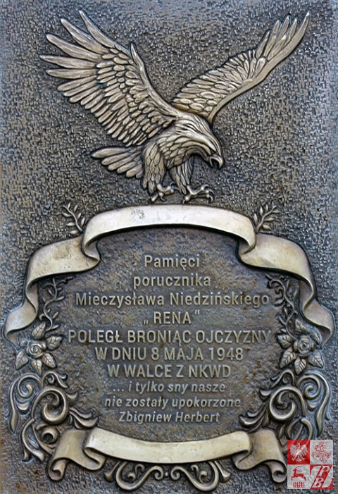 Tablica na pomniku Mieczysława Niedzińskiego "Rena"