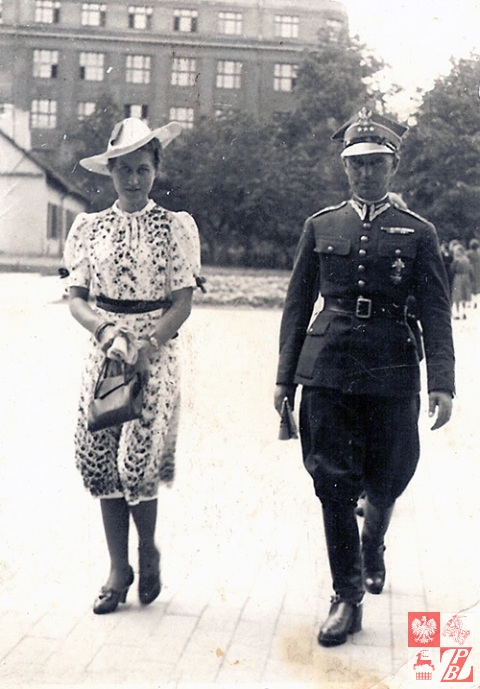 Rotmistrz Narcyz Łopianowski z żoną Ireną w Warszawie. Lata 1930-te.
