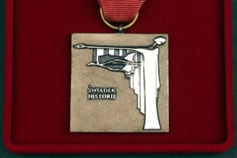 Odznaka_Honorowa_Swiadek_Historii_str_ww