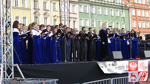Chór "Głos Duszy" na Wielkim Koncercie Kresowym we Wrocławiu