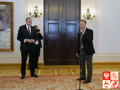 Podczas spotkania z szefem Gabinetu Prezydenta RP Adamem Kwiatkowskim przemawia Robert Czyżewski, prezes Fundacji Wolność i Demokracja, organizującej wizytę studyjną